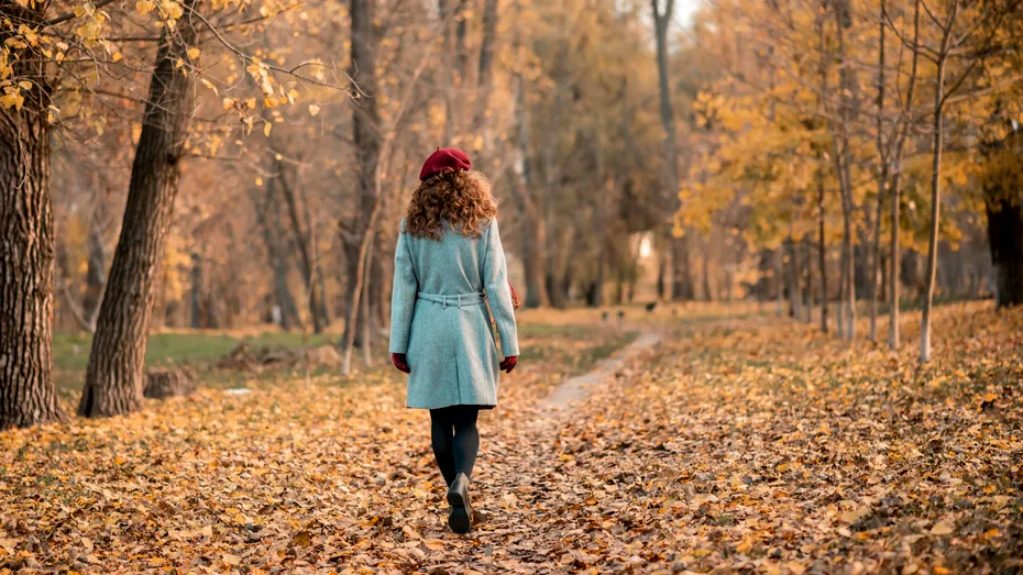 Câți pași trebuie să faci zilnic pentru a nu te îngrășa, potrivit unui studiu: reduci riscul de diabet, hipertensiune și depresie