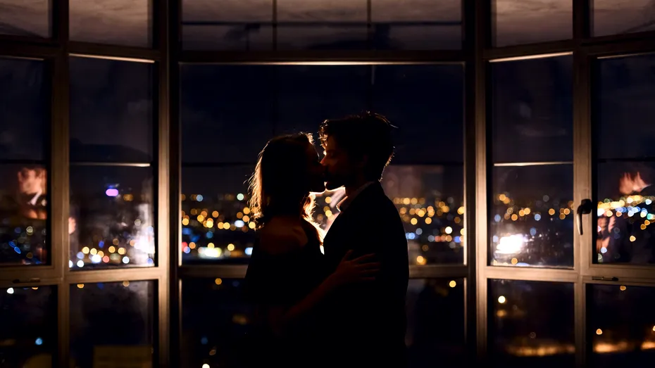 Bolile pe care le poți lua prin sărut: milioane de bacterii și diverse afecțiuni pot fi transmise