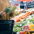 Alimentele pe care nu le-ar cumpăra un specialist din supermarketuri. Ascund pericole mari pentru organism