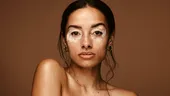 Totul despre Vitiligo. Din ce cauze apare? Unde se formează petele pe piele? Se tratează vitiligo?