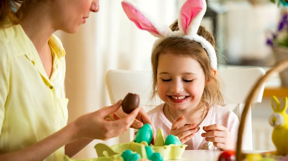 Ouă de ciocolată de Paște - rețeta simplă pe care o poți face împreună cu copiii