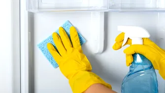 Cât de des trebuie curățată garnitura frigiderului? Greșelile care o pot deteriora
