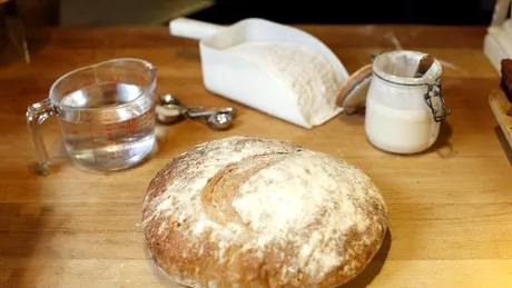Descoperirea surprinzătoare a unei bucăți de pâine din 1955 care arată ca nouă. Cum este posibil?