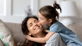 10 chipuri și roluri ale mamei în legătura profundă cu copilul său