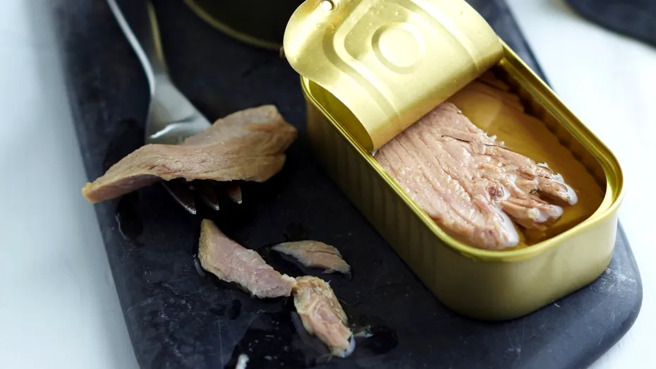 Tonul la conservă: cât este de sănătos?