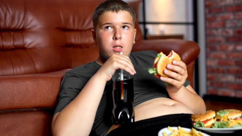 4 alimente care declanșează pofta. Ce trebuie să eviți pentru a ține greutatea sub control