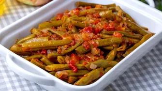 Rețetă turcească de post: păstăi în ulei de măsline! Preparatul aromat care se face rapid