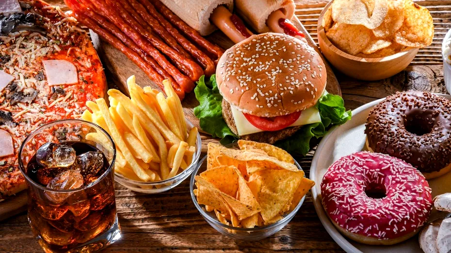 Cercetătorii confirmă: consumul de junk food poate provoca depresie
