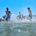 Cât costă 2 zile la mare pentru 3 adulți și un copil în 2026. Cheltuielile reale i-au surprins pe turiști / VIDEO