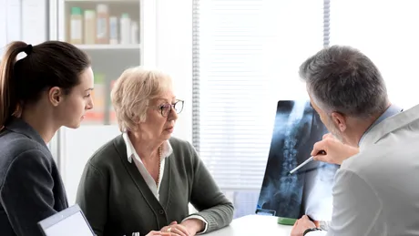 Conf. dr. Daniel Grigorie: despre tratamentul osteoporozei VIDEO