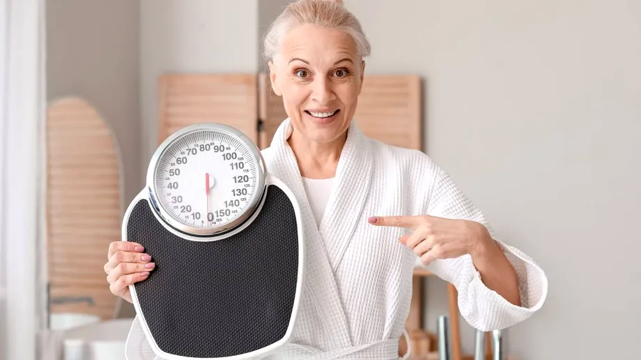 Dieta inversă, metoda care arde rapid grăsimea după 50 de ani. E excelentă pentru femeile la menopauză care nu mai reușesc să slăbească