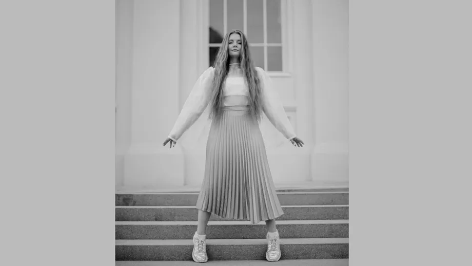 Schimbă tocurile cu pantofi sport! Pantofi sport pentru femei în stiluri elegante