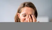 Zbaterea ochiului nu-i semn bun. Vezi ce boală neurologică gravă poate ascunde!