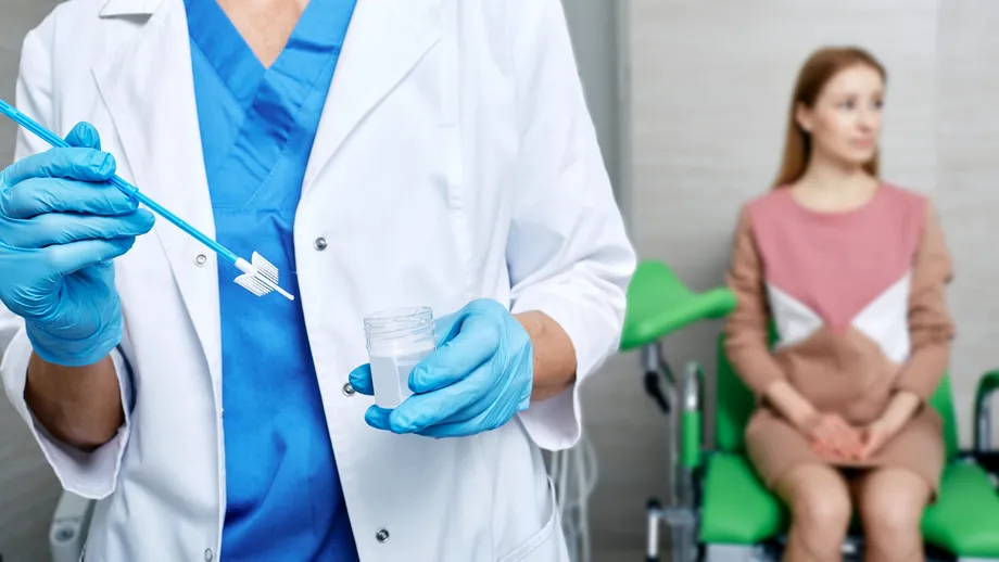 Cum poate fi descoperit cancerul de col uterin ÎNAINTE să devină cancer. Semne timpurii și teste care depistează leziunile precanceroase
