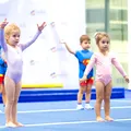 Cursurile gratuite de gimnastică pentru copii între 2 și 6 ani, de la GymNadia: dezvoltare sănătoasă și încredere de sine prin sport, lansate de Fundația Țiriac