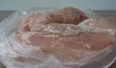 Poți congela din nou carnea după ce ai dezghețat-o? Ce spun specialiștii despre această greșeală frecventă