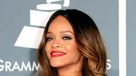 Rihanna şochează cu noul său look. Iată ce părere au fanii artistei