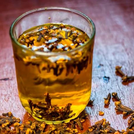 „Sedativul natural” care curăță rinichii. Amestecul pe care să-l bei în fiecare seară dacă vrei să dormi mai bine, să ai o digestie fără probleme și să suprimi pofta de mâncare