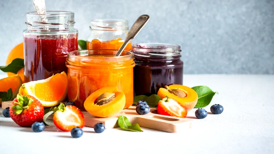 Secrete străvechi pentru dulceţuri care rezistă în cămară ani buni. Nu au nevoie de conservant