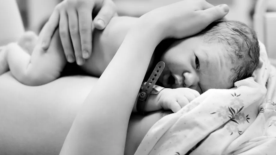 Cazul care a uluit lumea medicală. Un bebeluş s-a născut cu dantură completă