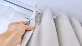 De ce e bine să dormi cu draperiile trase. Obiceiul banal care îți poate salva inima