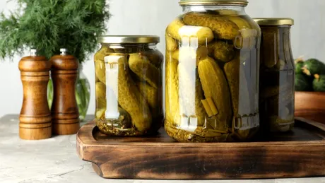 Murături în oțet sau în saramură? Care sunt mai sănătoase și de ce