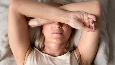 Cum să ai un somn odihnitor la menopauză