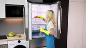 Scapă de mirosul din frigider cu două ingrediente. Nu ai nevoie de soluții scumpe cu chimicale