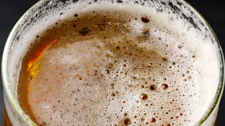 5 semne că berea e stricată și nu trebuie să o bei