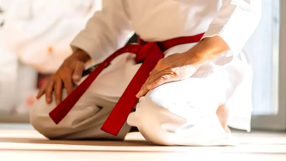 Secretul străvechi al samurailor pentru mobilitate la orice vârstă și picioare puternice