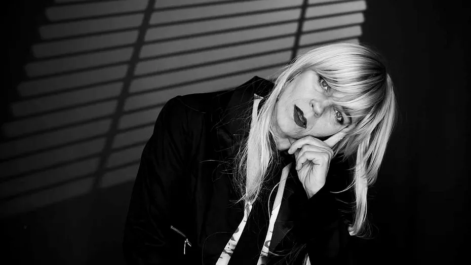 Ce mai face Gianina Corondan! Fosta vedetă Pro TV, departe de lumina reflectoarelor / GALERIE FOTO
