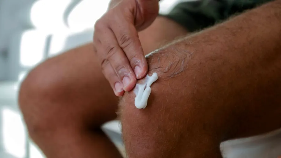 Leac din bătrâni pentru durerea de genunchi: remediu natural care te poate ajuta rapid