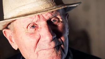 Se dau tichete sociale pentru pensionari. Cum pot beneficia de sprijinul de Crăciun?