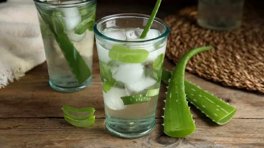 Slăbire și detoxifiere hepatică! Cum și când se bea sucul de aloe vera ca să aibă efect maxim