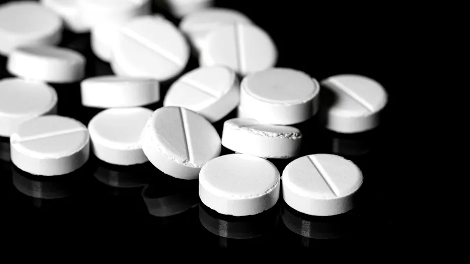 O aspirină pe zi ar putea preveni răspândirea cancerului colorectal