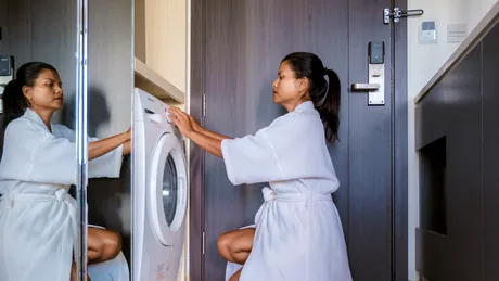 De ce nu este bine să amplasezi mașina de spălat în baie. Experții avertizează!