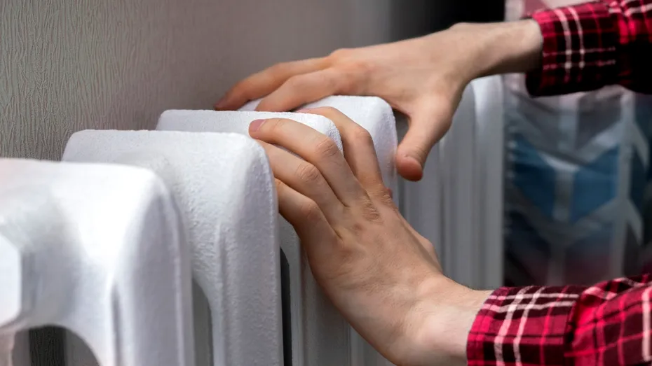 Avarie majoră la rețeaua de termoficare. 1.000 de blocuri și Spitalul Fundeni, fără apă caldă / VIDEO