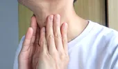 Obiceiul aparent banal care poate ascunde reflux, alergii sau probleme ale corzilor vocale