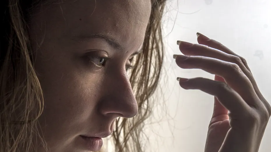 Singurătatea: cât e de riscantă şi ce poţi face în privinţa ei