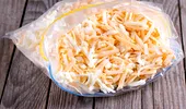 De ce nu e bine să cumperi parmezan sau cașcaval ras
