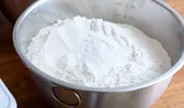 5 tipuri de făină bogate în fibre care pot ajuta la menținerea glicemiei sub control. Cu ce să înlocuiești făina albă