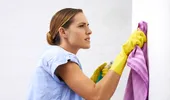 Cum elimini petele de grăsime de pe pereții din bucătărie, fără să iei vopseaua