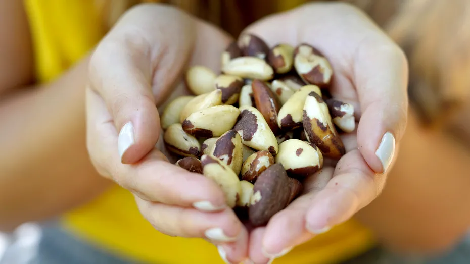 Cele mai importante vitamine și minerale pentru piele. Ce să mănânci ca să ai un ten curat  