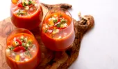 Cum prepari gazpacho? Rețeta simplă, vegană și răcoritoare pe care o faci în doar 10 minute