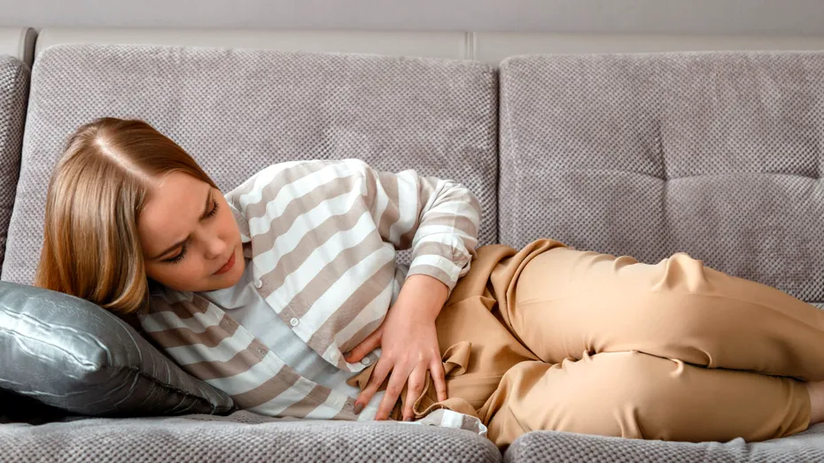 Ai senzația de abdomen umflat după ce mănânci? Soluția naturală recomandată de specialiști pentru o digestie mai ușoară