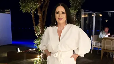 Cum arată Oana Roman în costum de baie la 50 de ani. Și-a sărbătorit ziua de naștere în Egipt