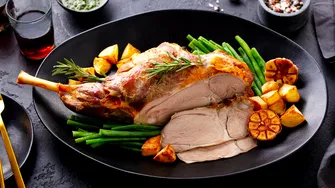 Ce vin se pune la friptura de miel. Secretul unui gust perfect