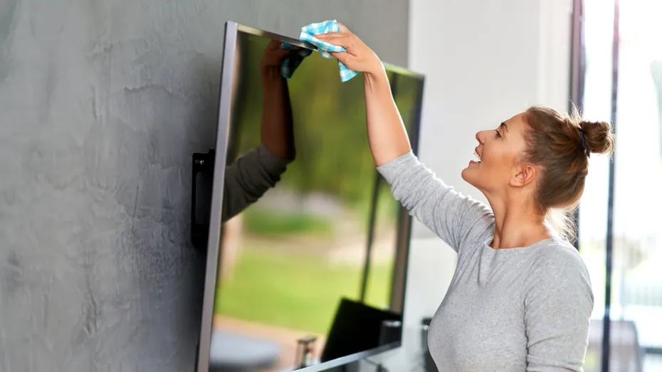 Trucul care te ajută să ștergi praful doar o dată pe lună. Cum păstrezi curățenia în casă