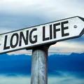 Îți dorești o viață mai lungă? 8 lucruri pe care să nu le mai faci