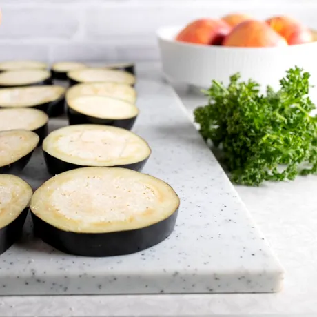 Trebuie sau nu să pui sare pe vinete înainte de gătire? Răspunsul specialiștilor